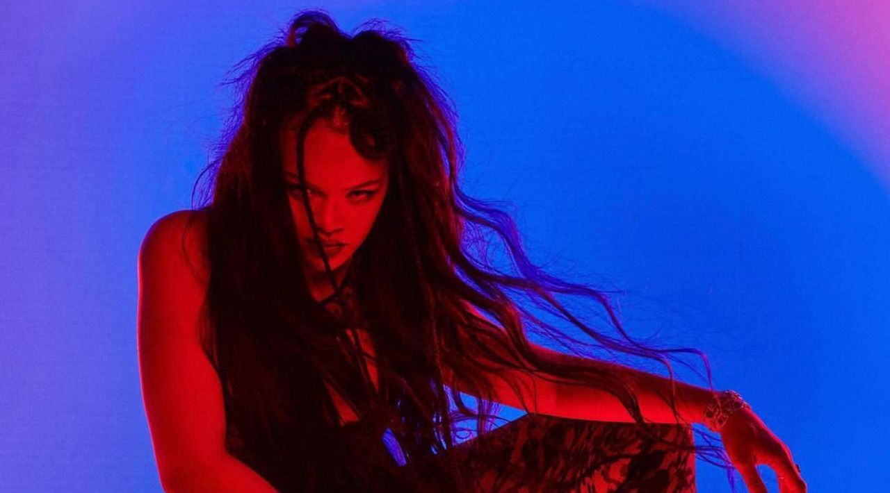 Rihanna relança seu álbum de estreia em vinil duplo amarelo